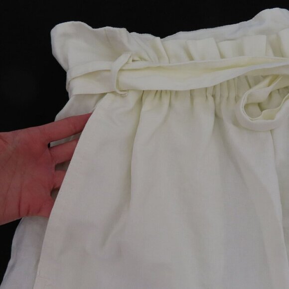 Ophelia Roe Womens Plus Size 3X White Ivory Linen Blend Paper Bag Shorts NEW - Picture 2 of 11